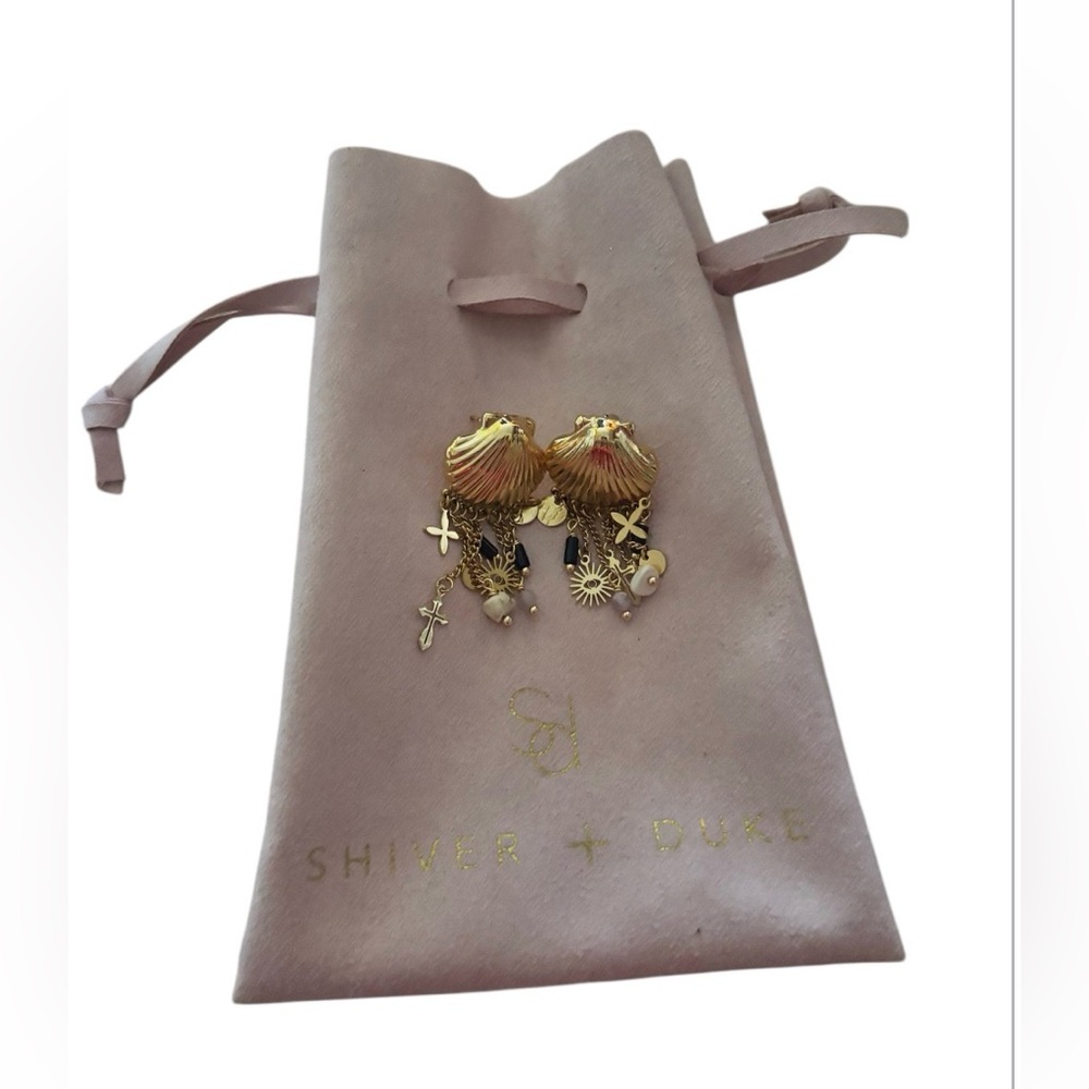 SHIVER + DUKE Women’s Gold Shell Dangle Earrings